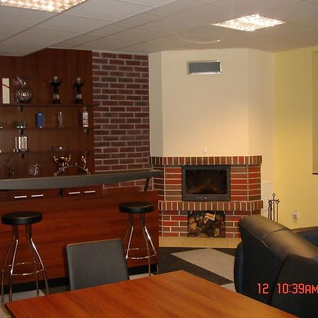 Sporthotel Vestec エクステリア 写真