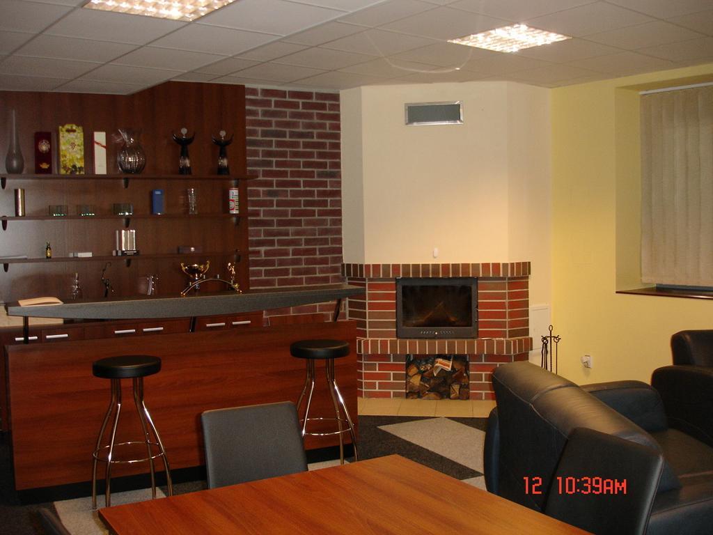 Sporthotel Vestec エクステリア 写真